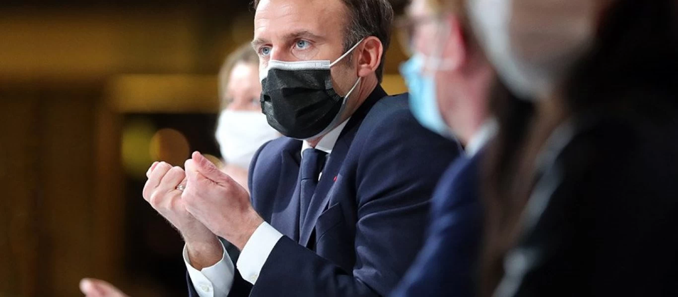 Γαλλικά ΜΜΕ: «Το δείπνο-αιτία που ο Μακρόν κόλλησε κορωνοϊό»